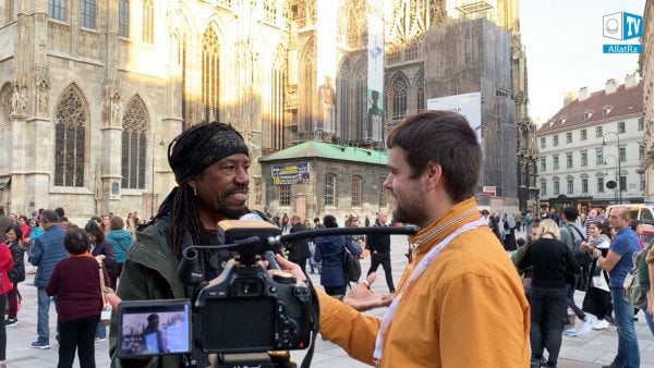 Репортери АЛЛАТРА ТБ провели соціальне опитування у місті Відень