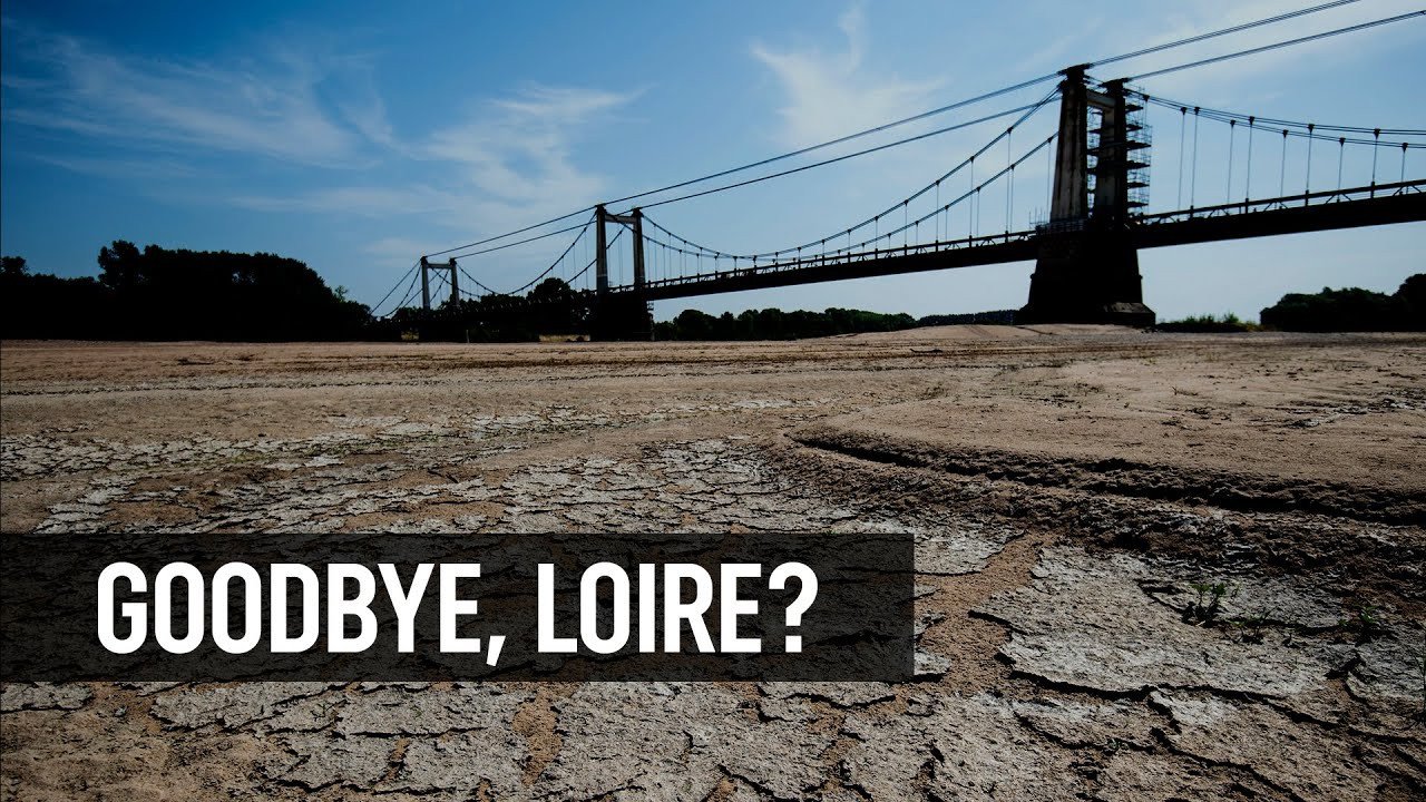 Water Crisis in France → River Loire Dried Up. Drought in Europe