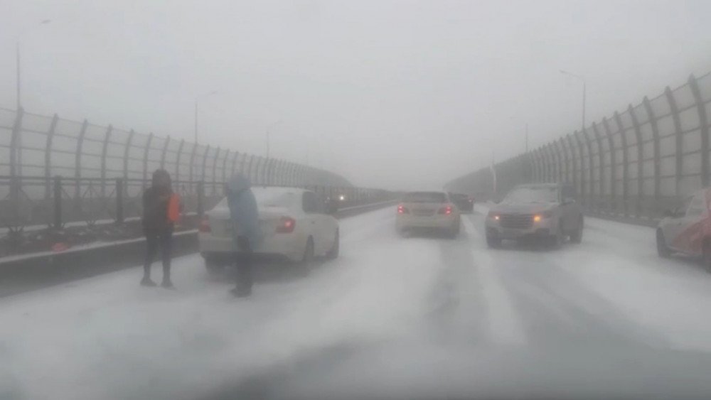 sníh v Petrohradu, anomální pokles teploty v Petrohradu, dubnové sněžení v Petrohradu