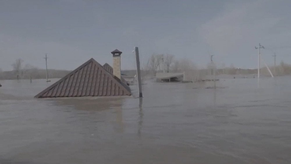 Plūdi Orenburgā, plūdi Orskā, pali Orenburgas apgabalā