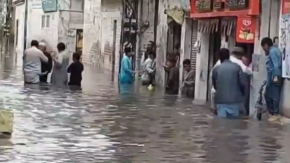 наводнение Пакистан, погибшие в Пакистане, сколько затопило в Пакистане