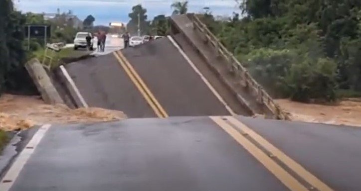 наводнение в Бразилии, наводнение в Риу-Гранди-ду-Сул, шторм Бразилия