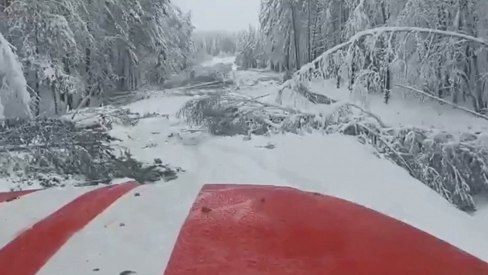 snö i maj Ryssland, onormalt snöfall i Ryska federationen, snöfall i regionen Sverdlovsk