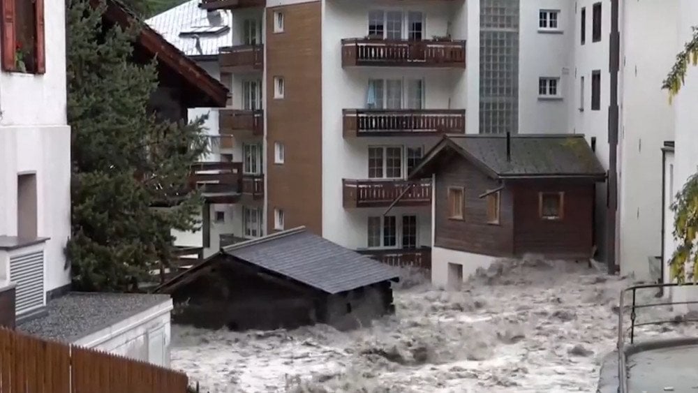 Estación suiza, estación de Zermatt, inundación Zermatt, inundación Suiza