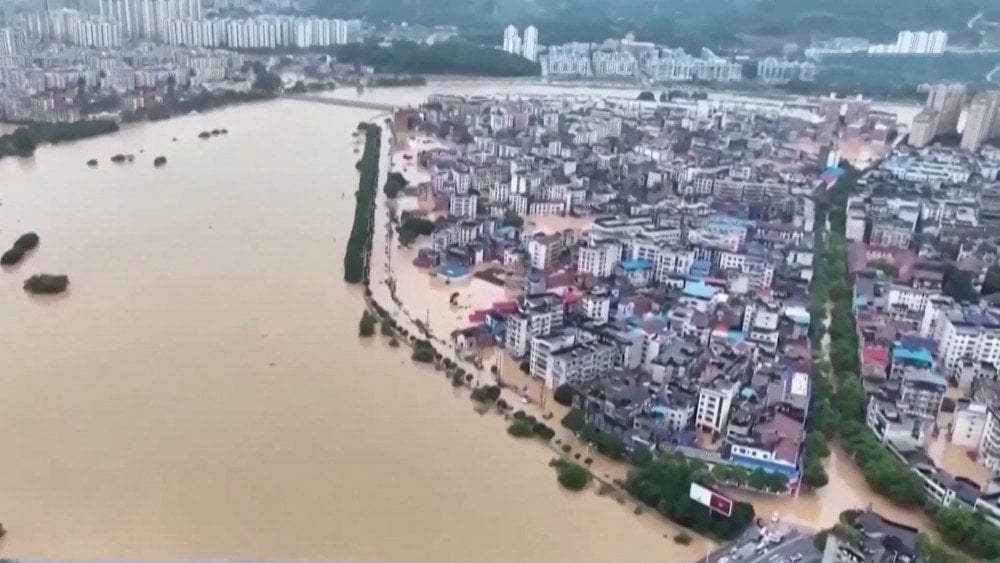 flood in China, flood in Hunan province, Yangtze River, most severe flood in history, flood victims in China