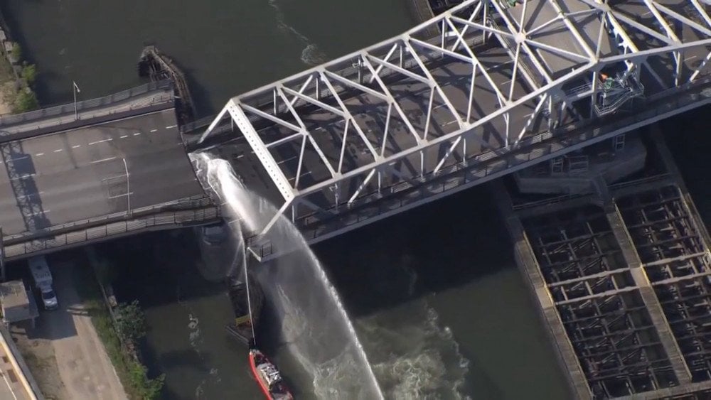 Puente sobrecalentado en Nueva York, calor récord en Nueva York, ola de calor anormal en EE. UU.