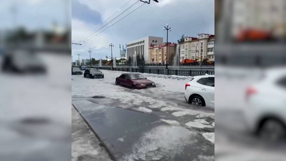 heavy downpour in Kazan, flood in Kazan, heavy hail in Kazan