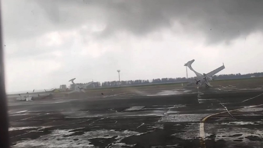 tornado in Tatarstan, whirlwind in Tatarstan, whirlwind in Nizhnekamsk, Begishevo Airport, storm in Tatarstan