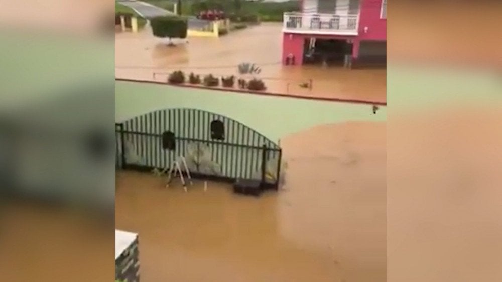 hurikán Ernesto, hurikán v Portoriku, záplavy v Portoriku