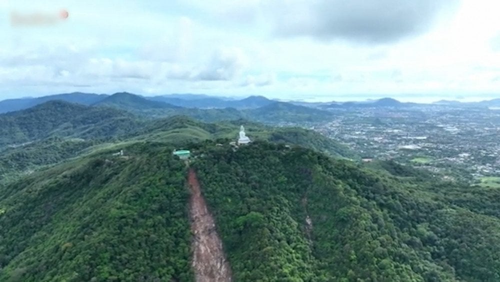 Isla de Phuket, turismo en Tailandia, estatua de Buda Phuket, deslizamiento de tierra Phuket, deslizamiento de tierra Tailandia