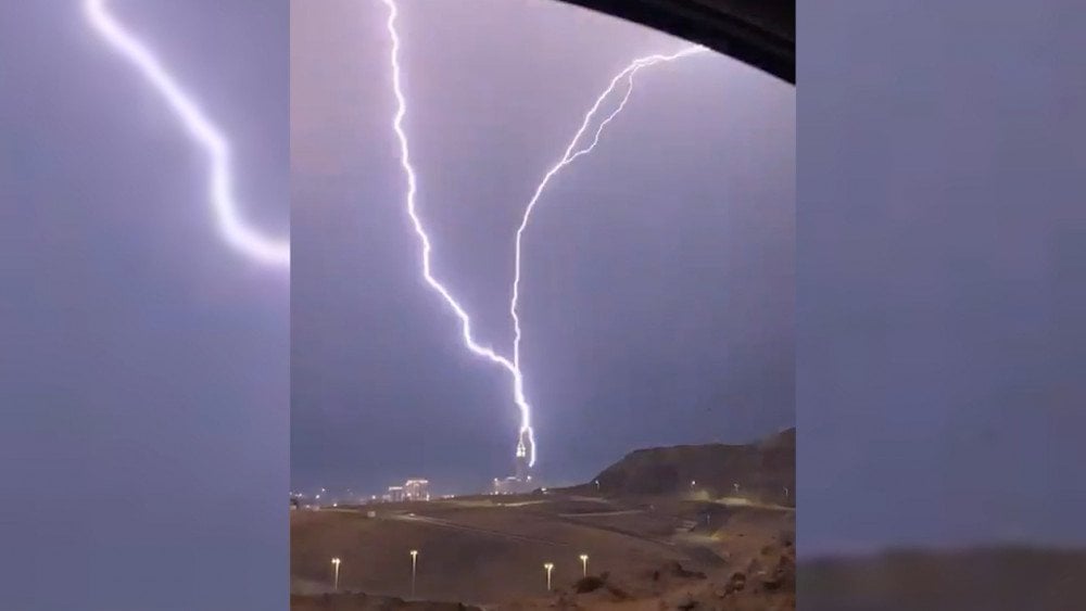 inundación en La Meca, tormenta eléctrica en La Meca, desprendimiento de rocas en Asir, inundación en Arabia Saudita, inundación en Medina