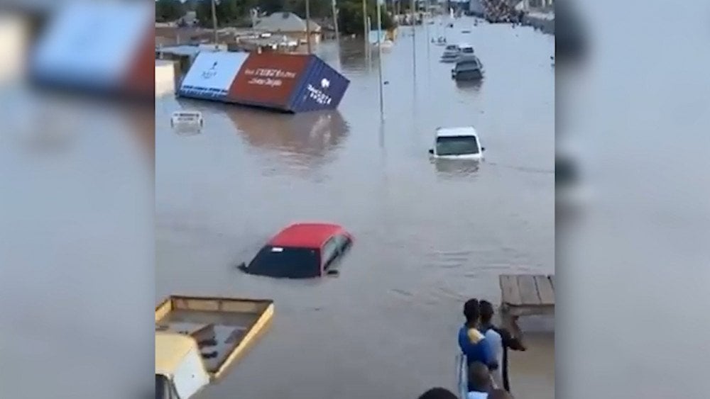 inundación en Nigeria, rotura de presa en Nigeria, zoológico arrasado en Nigeria