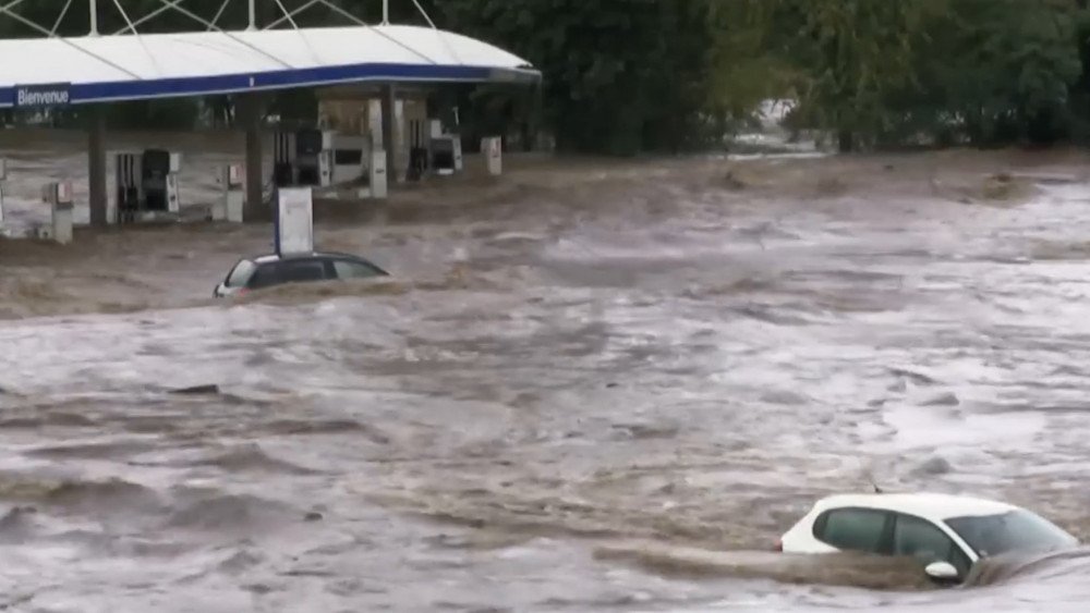 fuerte aguacero Francia, inundación repentina en Francia