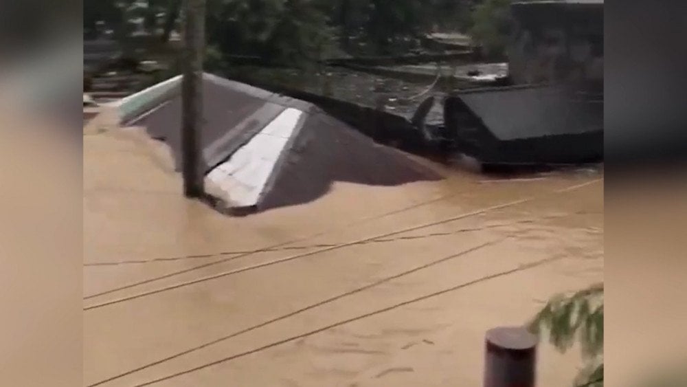 cyclone Kristina Philippines, cyclone Trami, flood Philippines