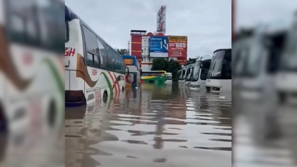 Typhoon Man-Yi Filipine, inundații Filipine