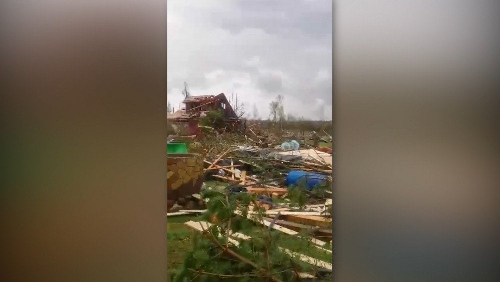 Разрушително торнадо в Русия, необичайни торнада в Русия, торнадо Русия