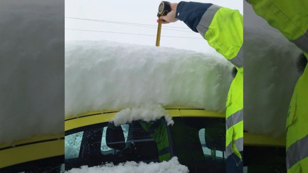 Anomalous cold in Greece, snowfall in April in Greece