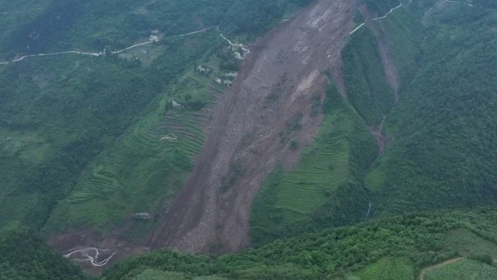 Landslide in China, downpour in China, heavy rain in China