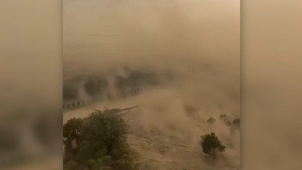 Dust storm in India, strong wind in India, storm in India