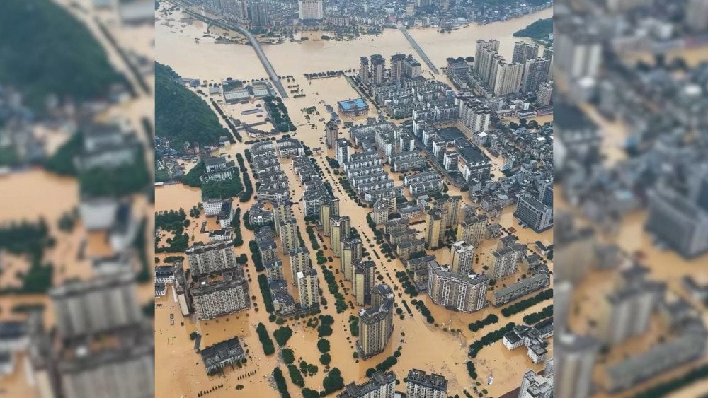 Flood in China, city flooded in China
