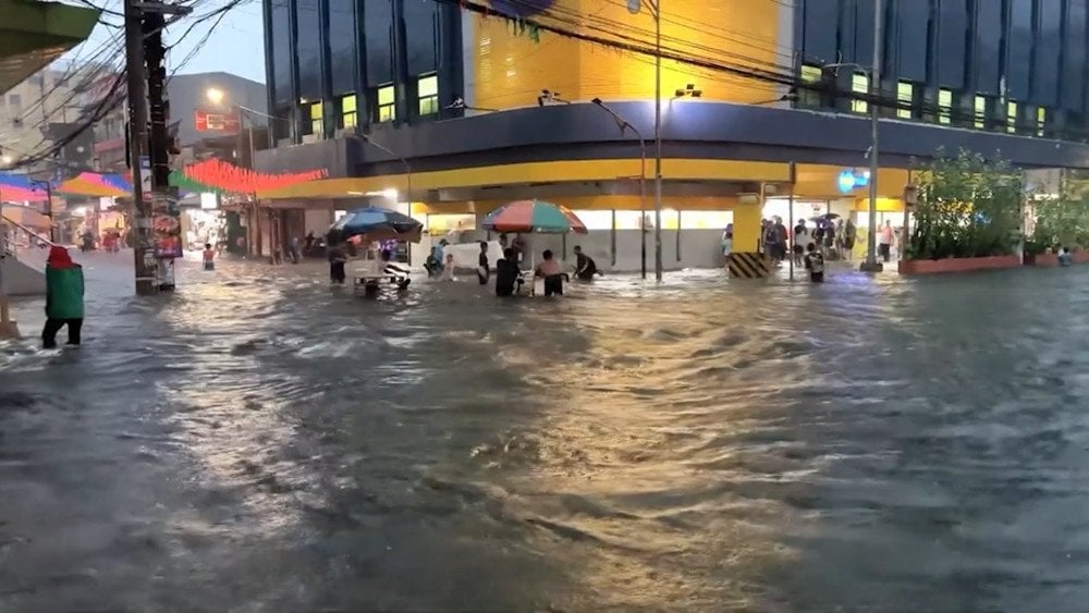 Flood in the Philippines, Typhoon Wipha in the Philippines, heavy rains in the Philippines