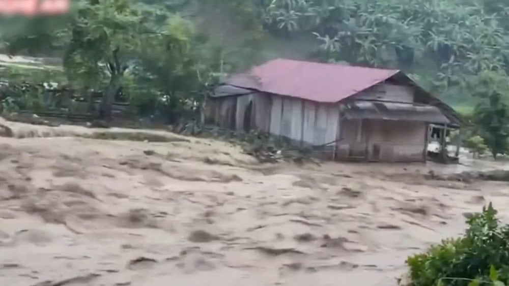 Flood in Vietnam, Typhoon Wipha in Vietnam, heavy rain in Vietnam