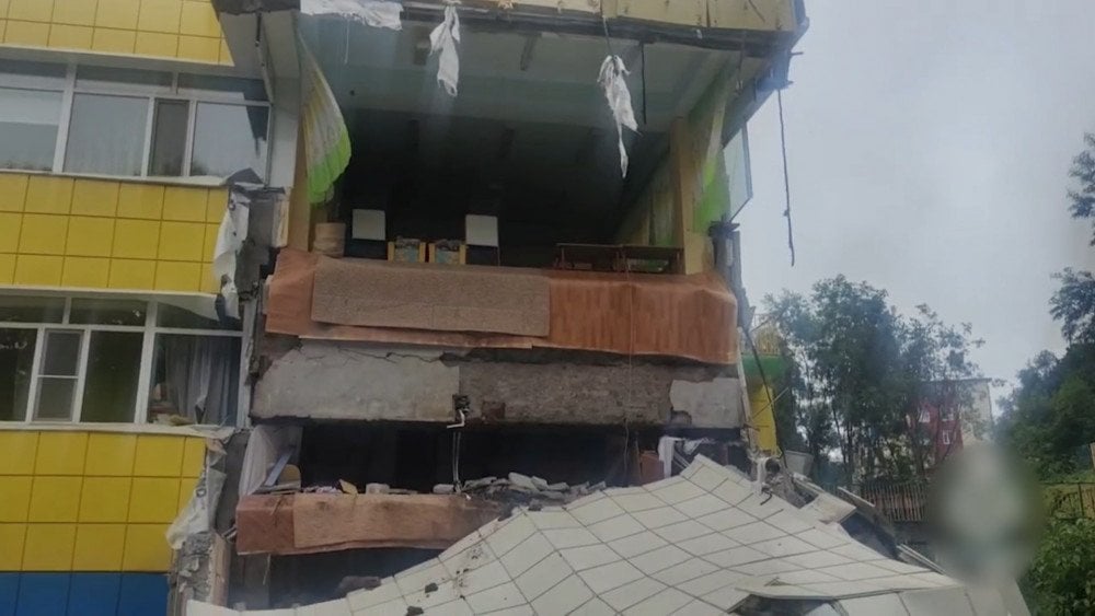Землетрясение на Камчатке, землетрясение в России, обрушилась стена детского сада на Камчатке