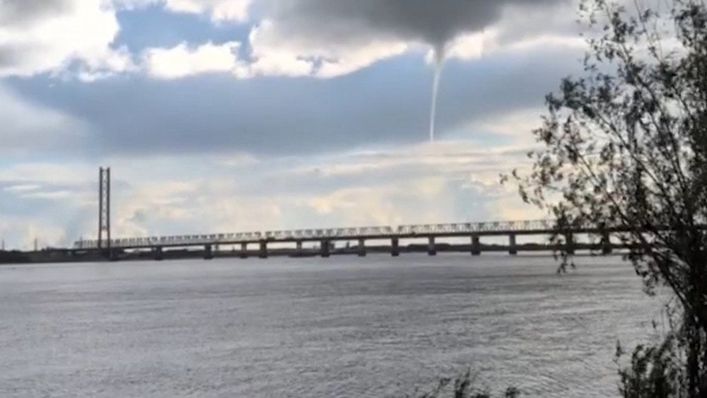 Waterspout in Russia, waterspout on the Ob River, waterspout in Surgut