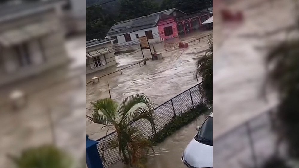 Hurricane Melissa in Jamaica, strong winds in Jamaica, Jamaica flooded, heavy rain in Jamaica, torrential rain in Jamaica, flooding in Jamaica