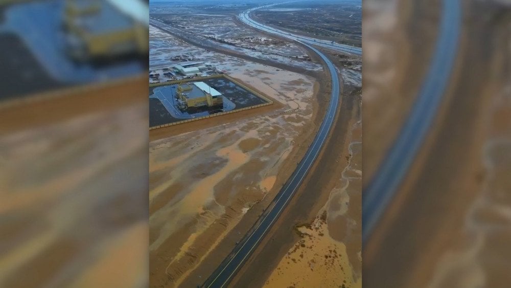 Шторм в Саудовской Аравии, сильный дождь в Саудовской Аравии, Саудовскую Аравию затопило