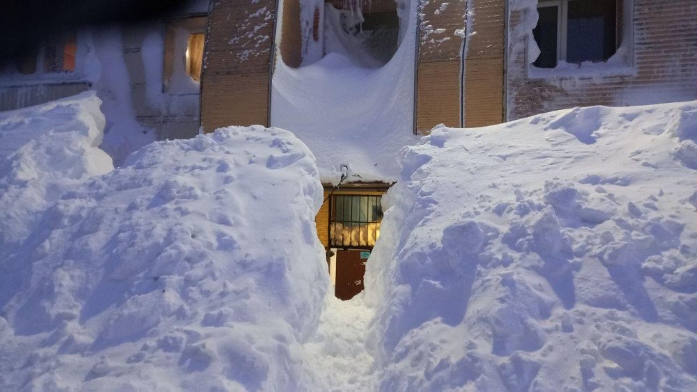 Snowfall in Kamchatka, anomalous winter in Russia, record snow in Kamchatka