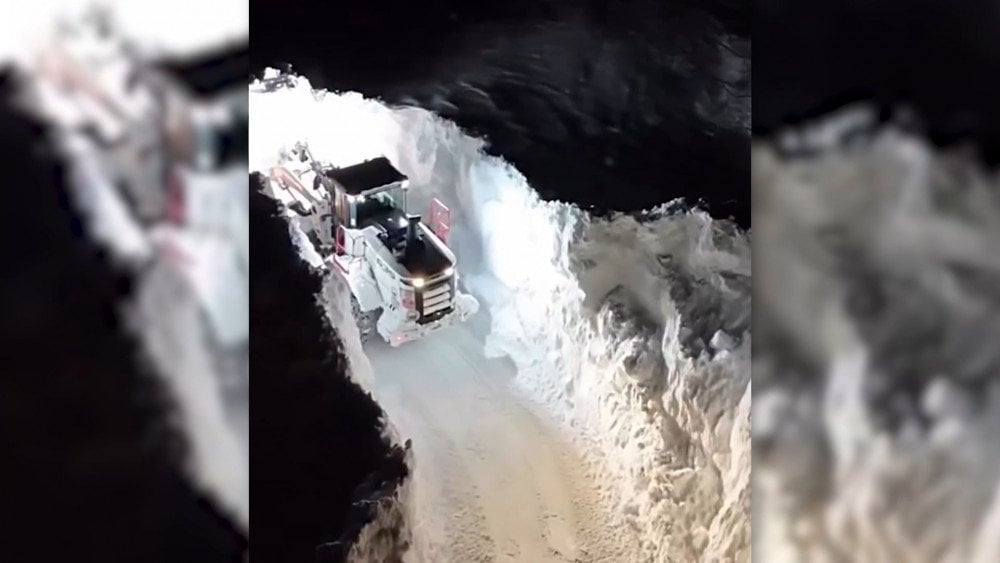 Snowfall in Kamchatka, anomalous winter in Russia, record snow in Kamchatka