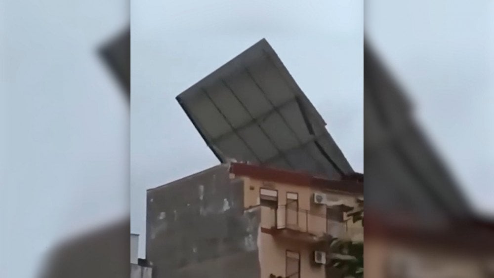Storm in Italy, strong wind in Italy, aftermath of the storm in Italy