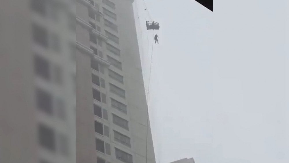 Шторм в Индонезии, шквалистый ветер в Индонезии