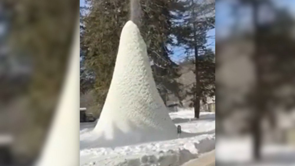 Snažan mraz u SAD-u, anomalna hladnoća u SAD-u, zaleđena fontana u SAD-u