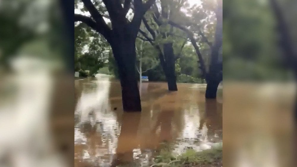 Tropski ciklon „Narelle” u Australiji, poplava u Australiji, poplava u gradu Adelaide Riveru
