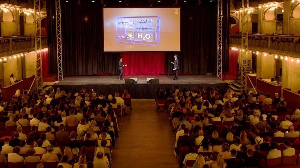 "ALLATRA CLIMATE SUMMIT". Anteprima del film "Acqua dall'aria: la via per Salvare l'Umanità"