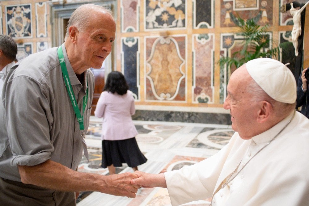 Pope Francis and Dr. A. Egon Cholakian, a National Security Expert, Washington, D.C. Governmental Affairs Advisor to the ALLATRA International Public Movement, CAPP Foundation member. Photo credit:  Vatican Media